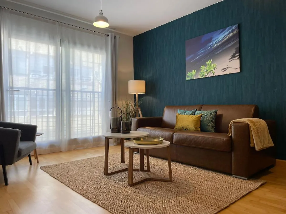 A Space That Feels Like Home With Private Parking location